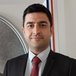 Dr. Kadir Demir